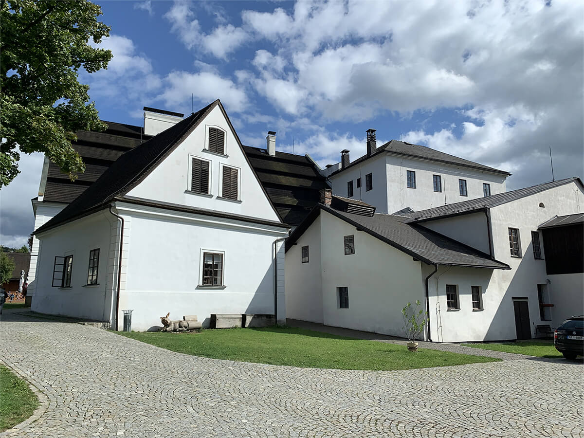 Ruční papírna a Muzeum papíru Velké Losiny
